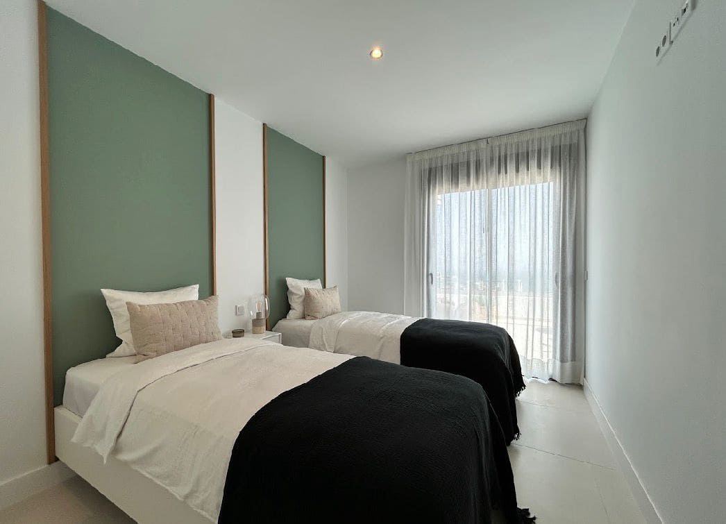 3 makuuhuone Asunto myytävänä paikassa Fuengirola mukana uima-altaan 
autotalli - 549 000 € (Ref: 9677688)