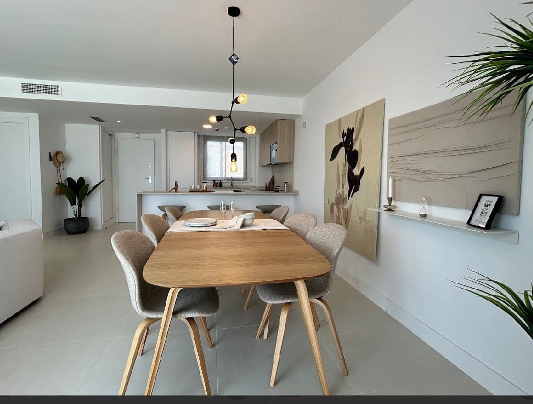 3 makuuhuone Asunto myytävänä paikassa Fuengirola mukana uima-altaan 
autotalli - 549 000 € (Ref: 9677688)