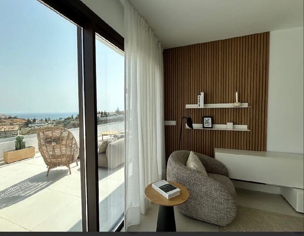 3 makuuhuone Asunto myytävänä paikassa Las Gaviotas  - Carvajal, Fuengirola mukana uima-altaan 
autotalli - 549 000 € (Ref: 9677688)