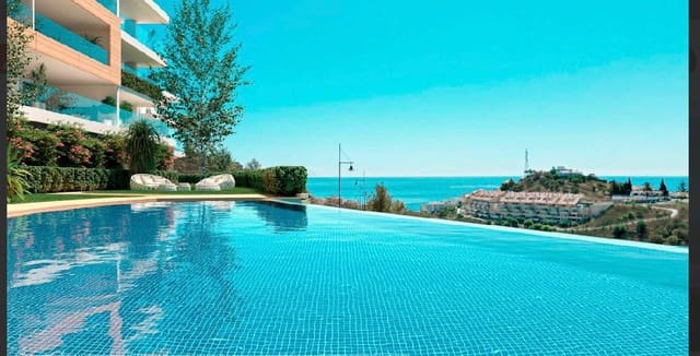 3 makuuhuone Asunto myytävänä paikassa Las Gaviotas  - Carvajal, Fuengirola mukana uima-altaan 
autotalli - 549 000 € (Ref: 9677688)