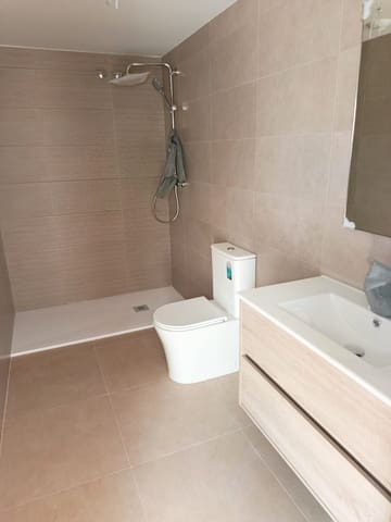 3 soverom Penthouse til salgs i Roquetas de Mar med svømmebasseng garasje - € 330 000 (Ref: 9770860)