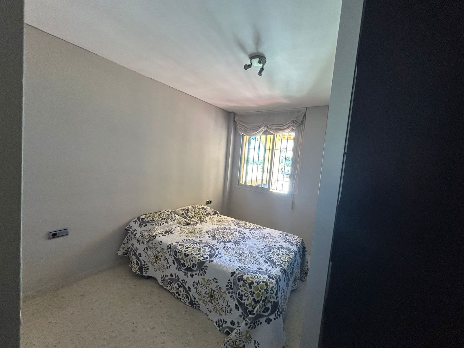 2 bedroom Flat for sale in Torremolinos with garage - € 325,000 (Ref: 9814660)