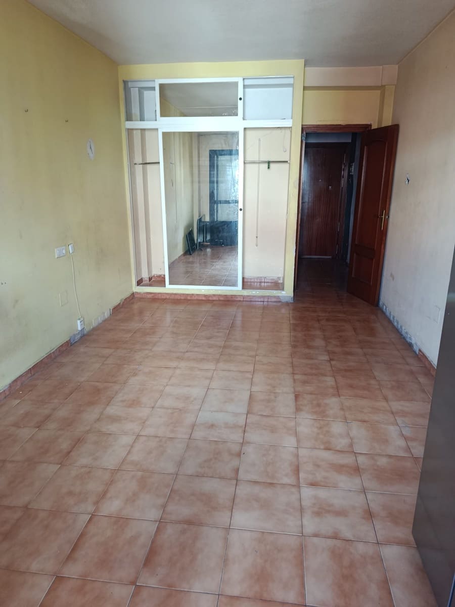 Studio for sale in Torremolinos - € 156,000 (Ref: 9830413)