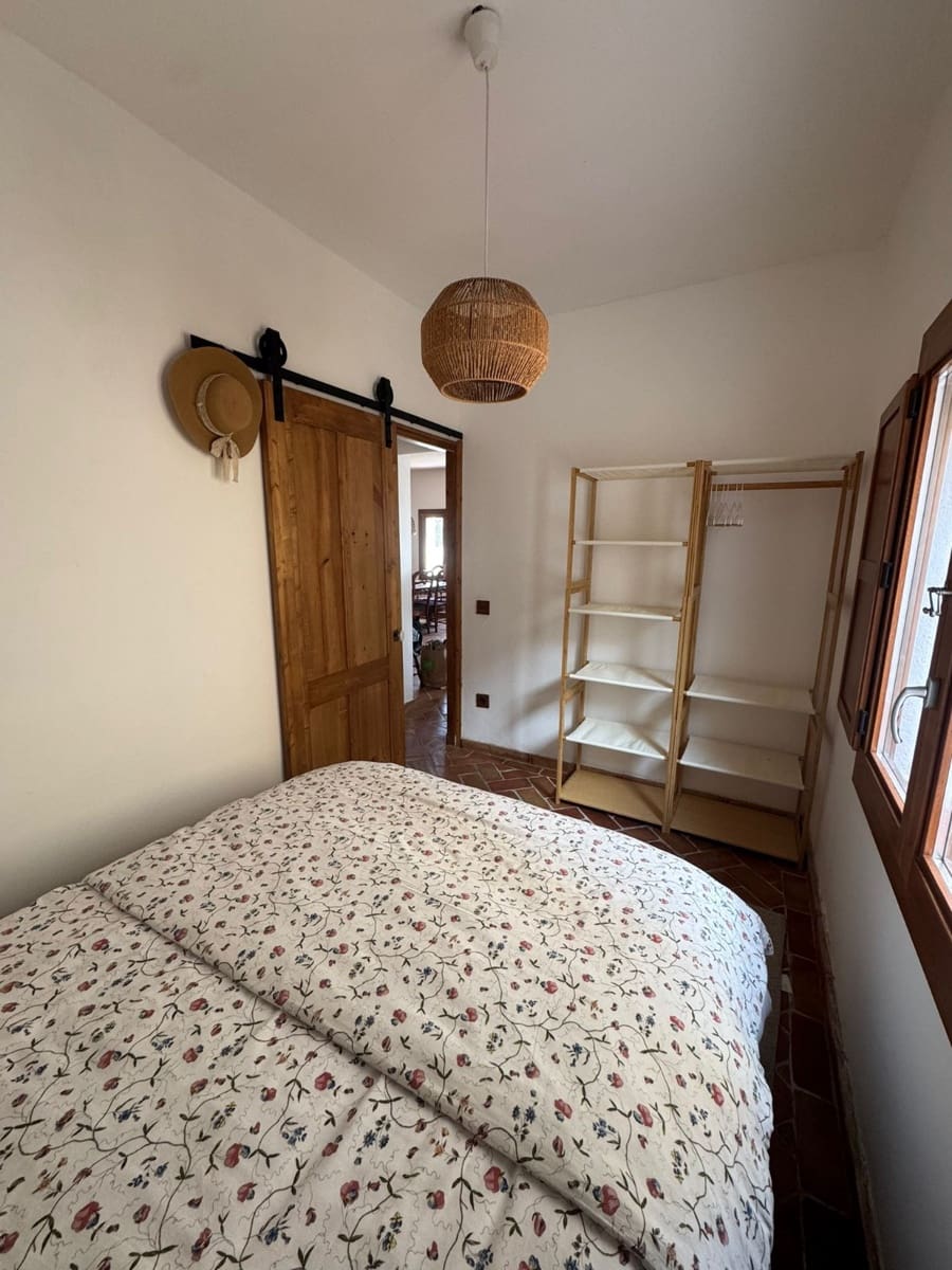 Finca/Maison de Campagne de 2 chambres à louer à Abdet - 2 000 € (Ref: 9548872)