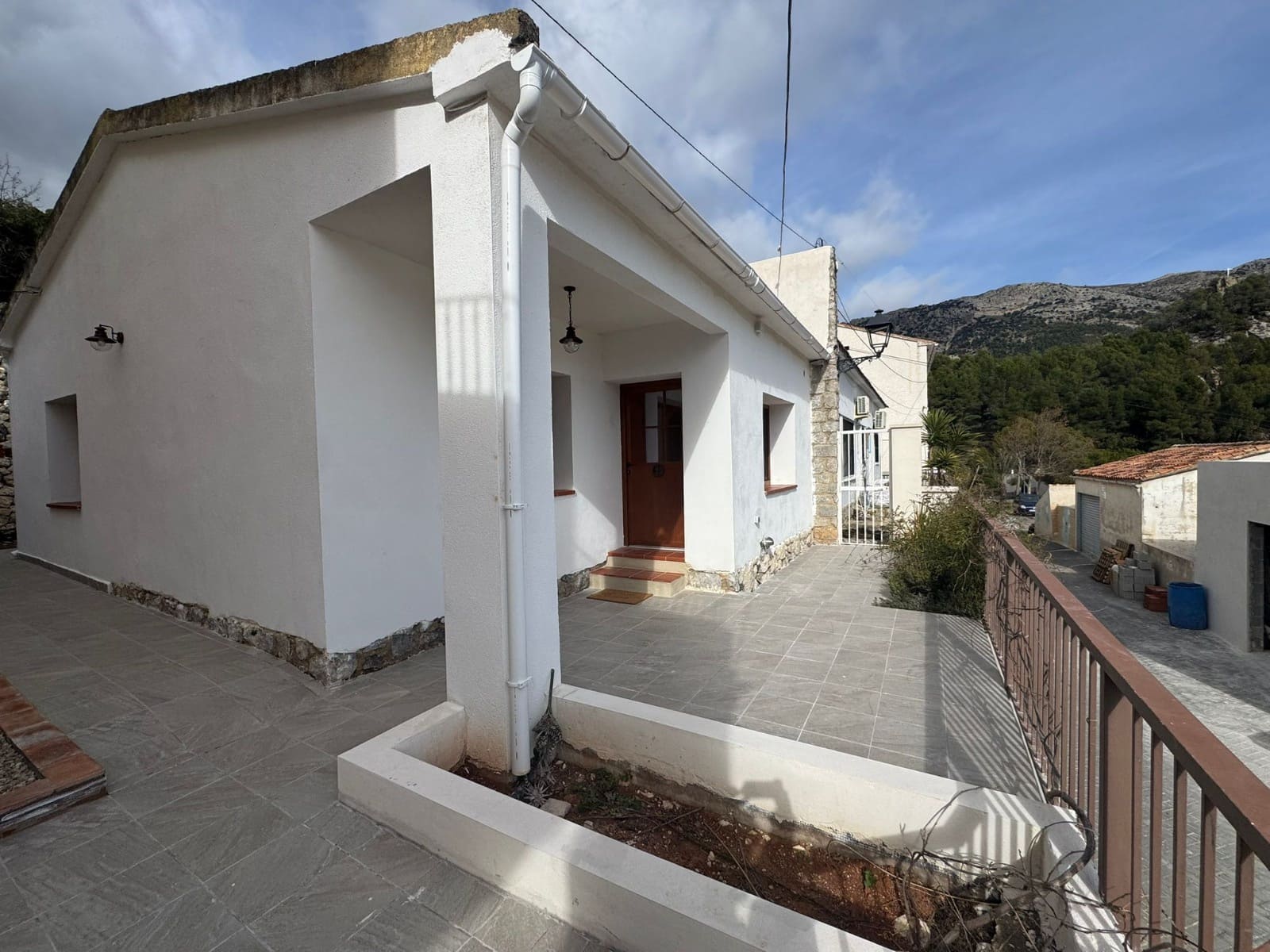 Finca/Maison de Campagne de 2 chambres à louer à Abdet - 2 000 € (Ref: 9548872)
