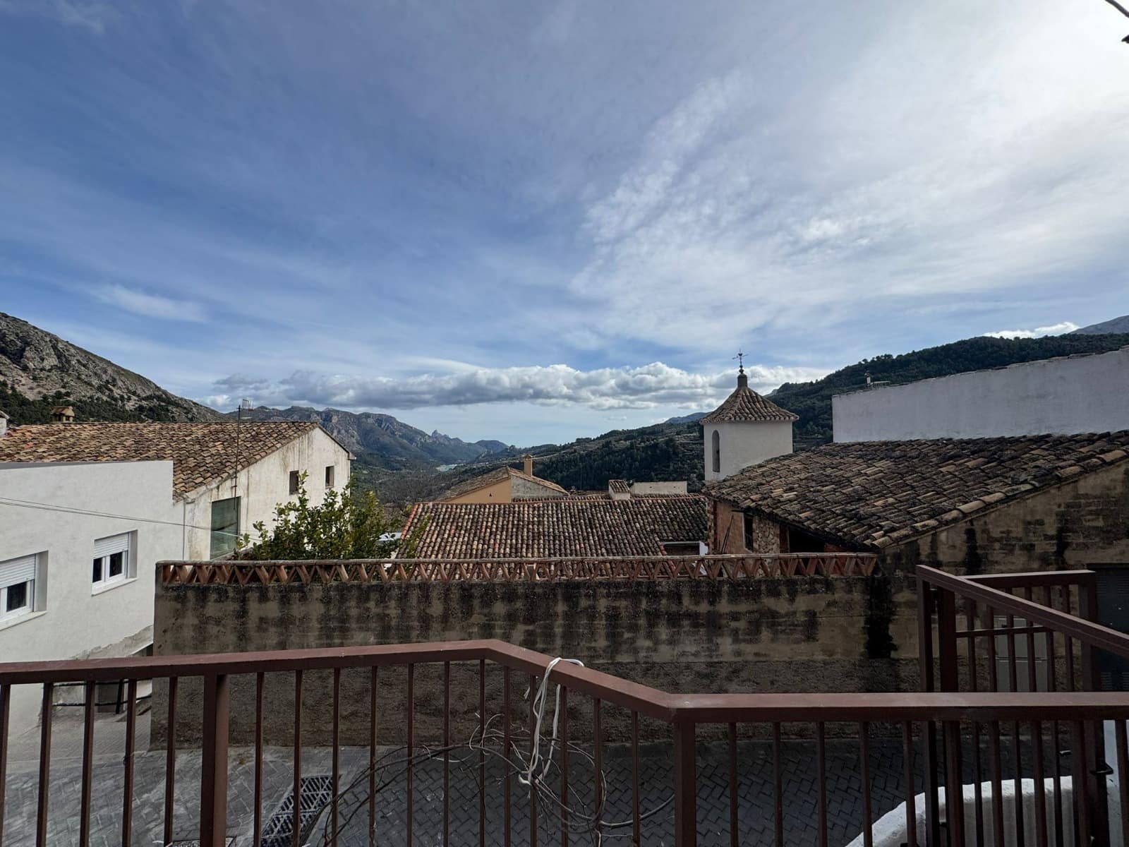 Finca/Maison de Campagne de 2 chambres à louer à Abdet - 2 000 € (Ref: 9548872)