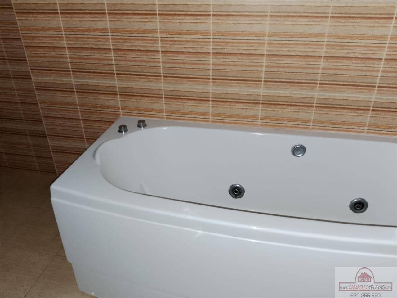 3 bedroom Flat for sale in Alicante / Alacant city with garage - € 300,000 (Ref: 9688565)