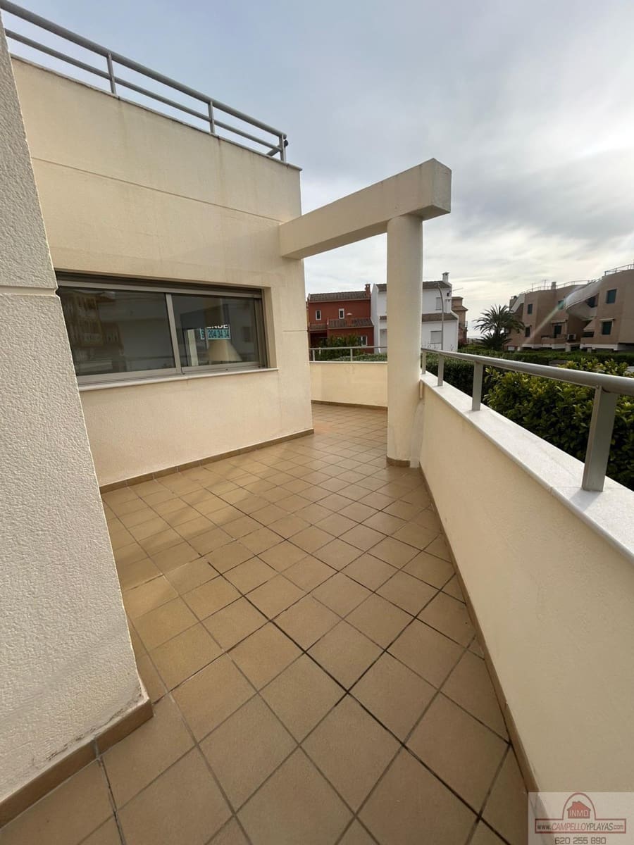 Chalet de 4 habitaciones en Oliva Nova en venta con piscina - 575.000 € (Ref: 9803730)