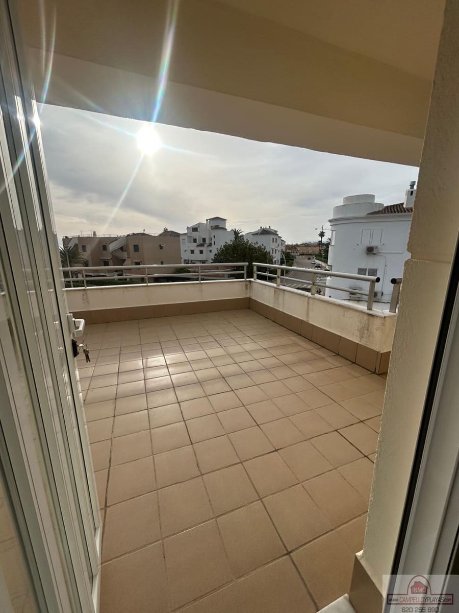 Chalet de 4 habitaciones en Oliva Nova en venta con piscina - 575.000 € (Ref: 9803730)