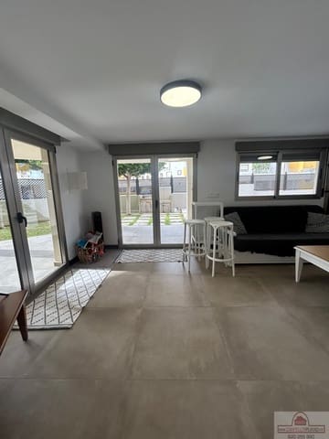 4 makuuhuone Huvila myytävänä paikassa Oliva Nova, Oliva mukana uima-altaan - 575 000 € (Ref: 9803730)