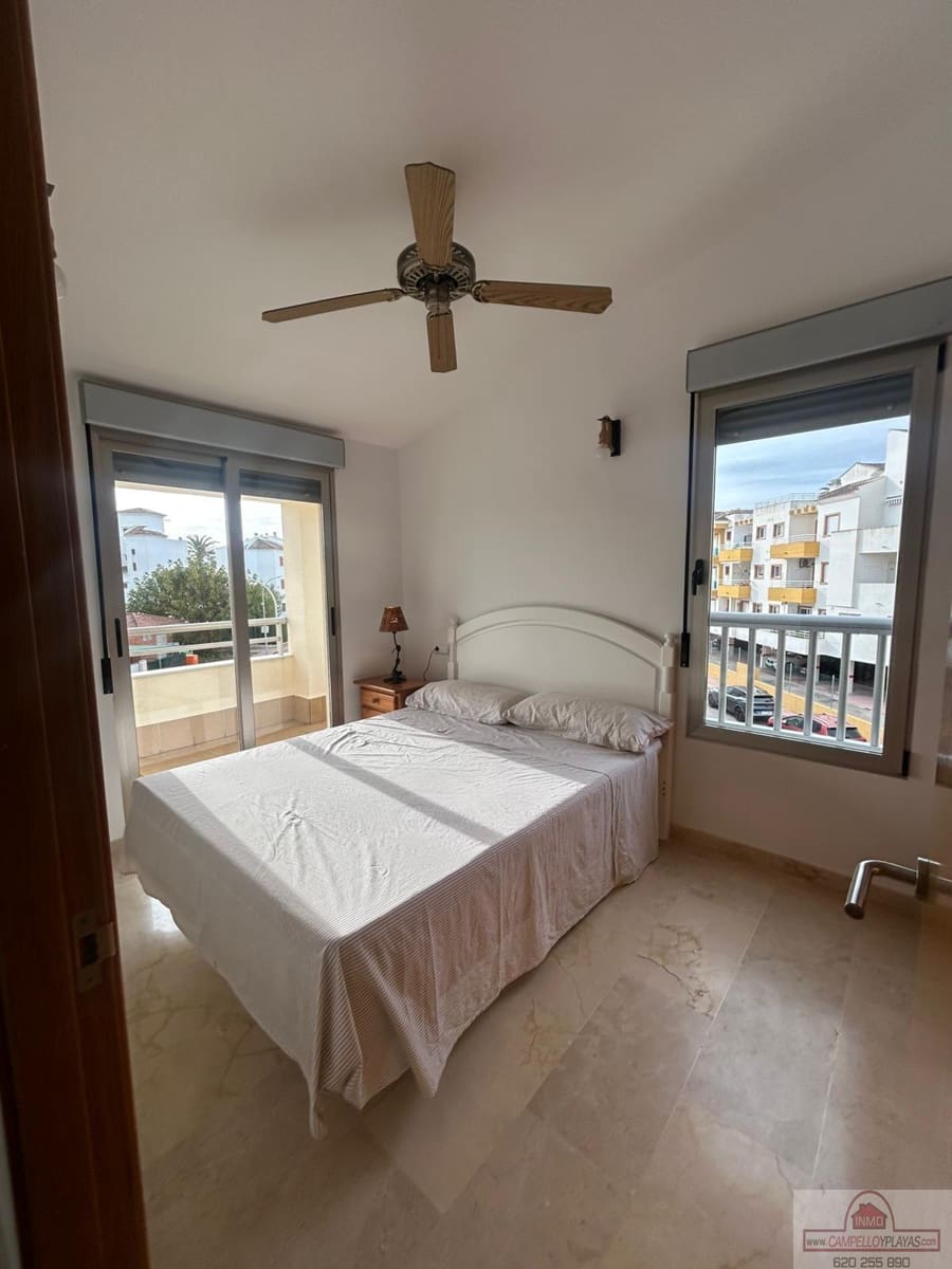 Chalet de 4 habitaciones en Oliva Nova en venta con piscina - 575.000 € (Ref: 9803730)