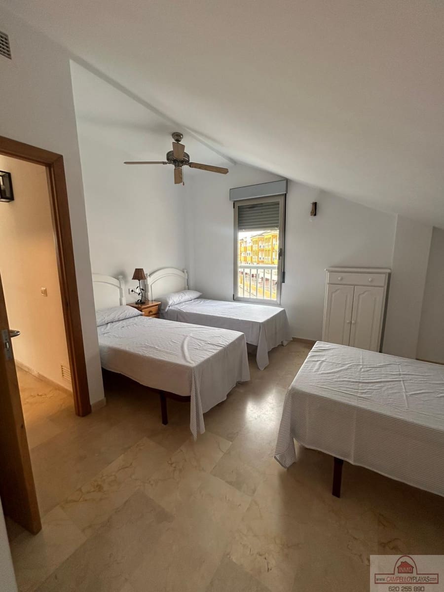 Chalet de 4 habitaciones en Oliva Nova en venta con piscina - 575.000 € (Ref: 9803730)