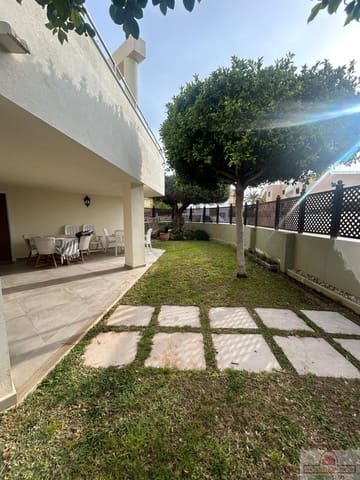 4 makuuhuone Huvila myytävänä paikassa Oliva Nova, Oliva mukana uima-altaan - 575 000 € (Ref: 9803730)