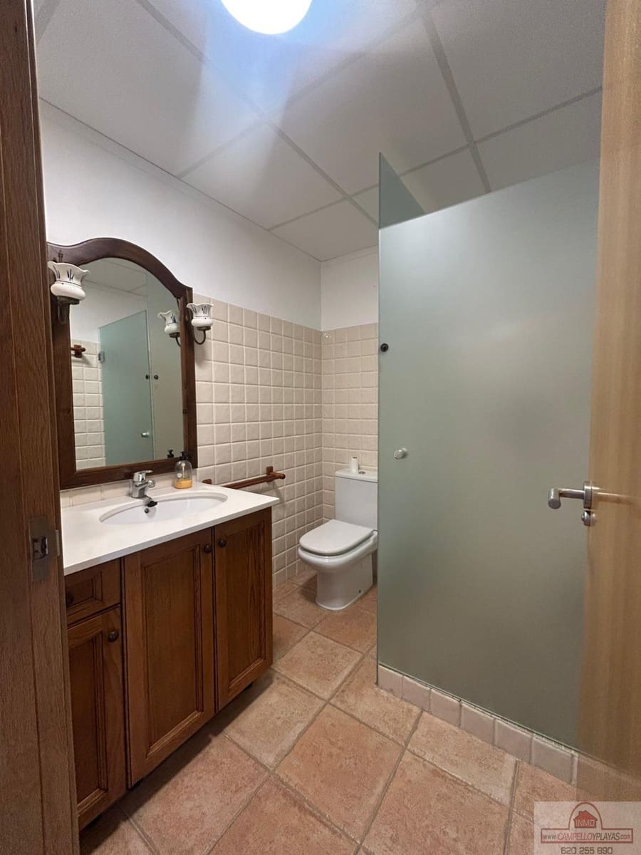 Chalet de 4 habitaciones en Oliva Nova en venta con piscina - 575.000 € (Ref: 9803730)