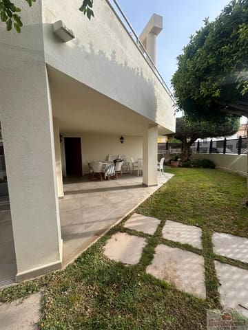 4 makuuhuone Huvila myytävänä paikassa Oliva Nova, Oliva mukana uima-altaan - 575 000 € (Ref: 9803730)