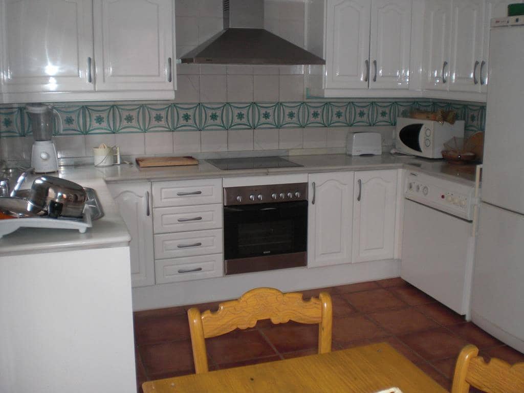 5 soveværelse Semi-Rækkehus til salg i Sotogrande med swimmingpool - € 775.000 (Ref: 9559799)