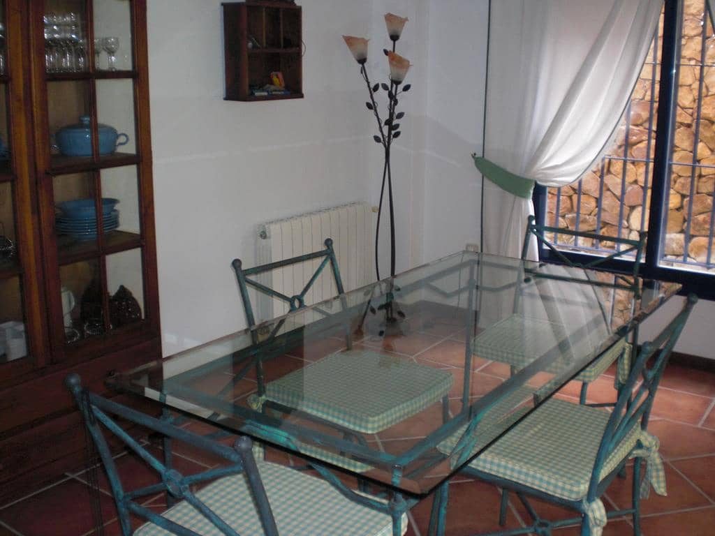 5 soveværelse Semi-Rækkehus til salg i Sotogrande med swimmingpool - € 775.000 (Ref: 9559799)