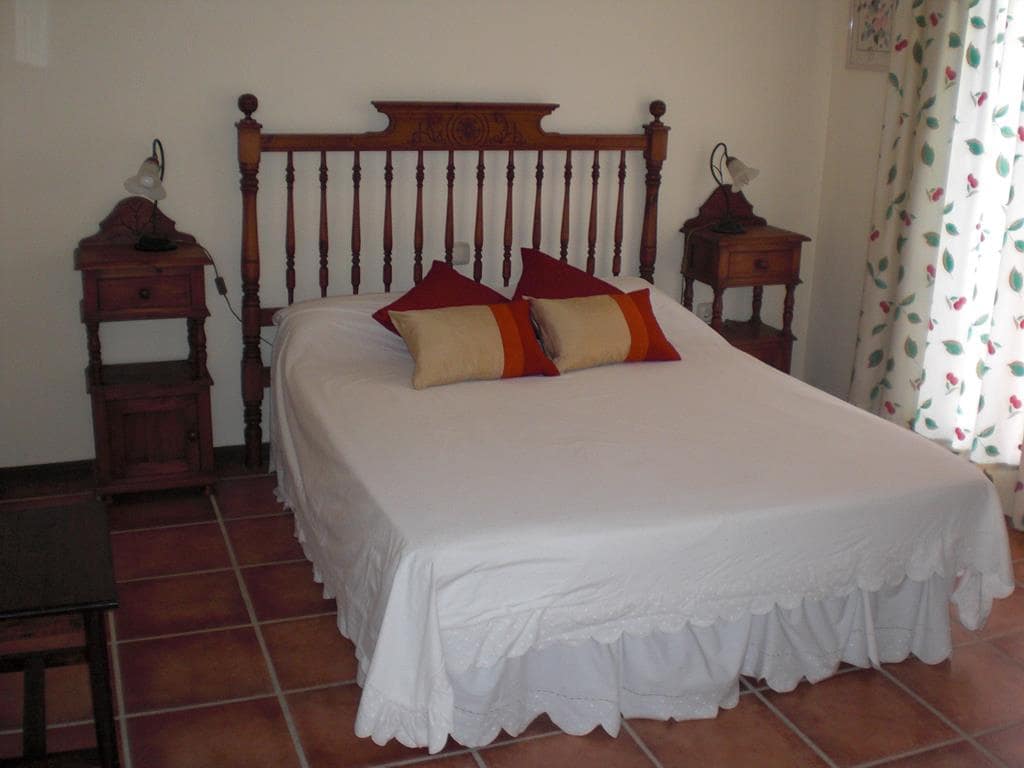 5 soveværelse Semi-Rækkehus til salg i Sotogrande med swimmingpool - € 775.000 (Ref: 9559799)