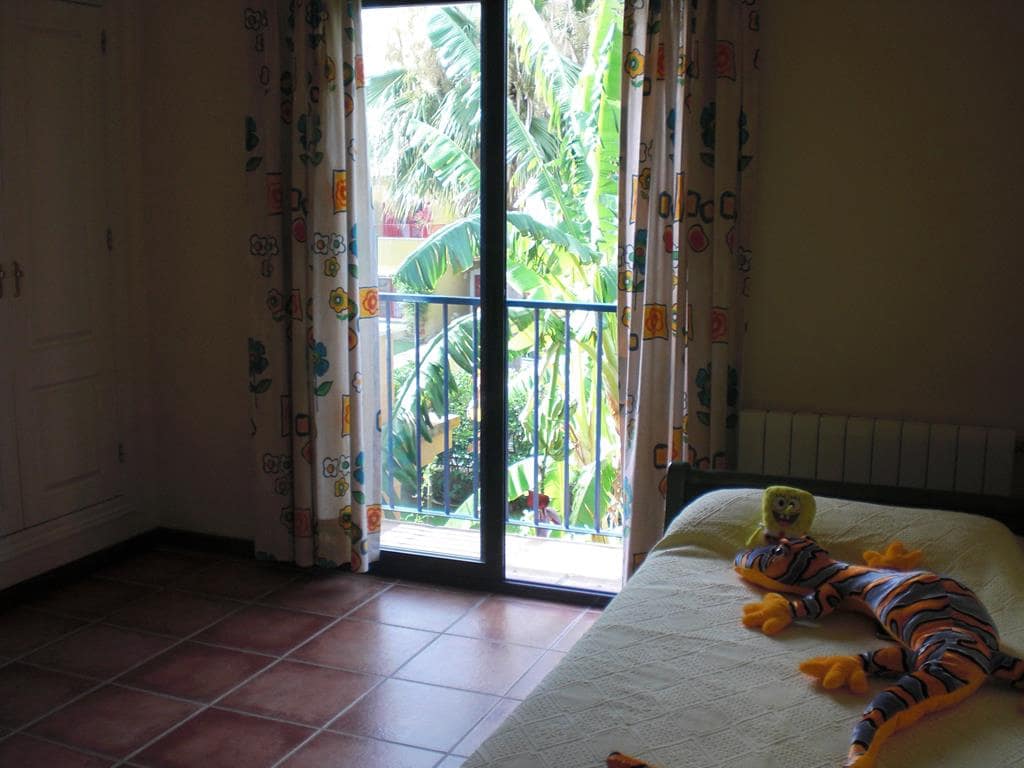 5 soveværelse Semi-Rækkehus til salg i Sotogrande med swimmingpool - € 775.000 (Ref: 9559799)