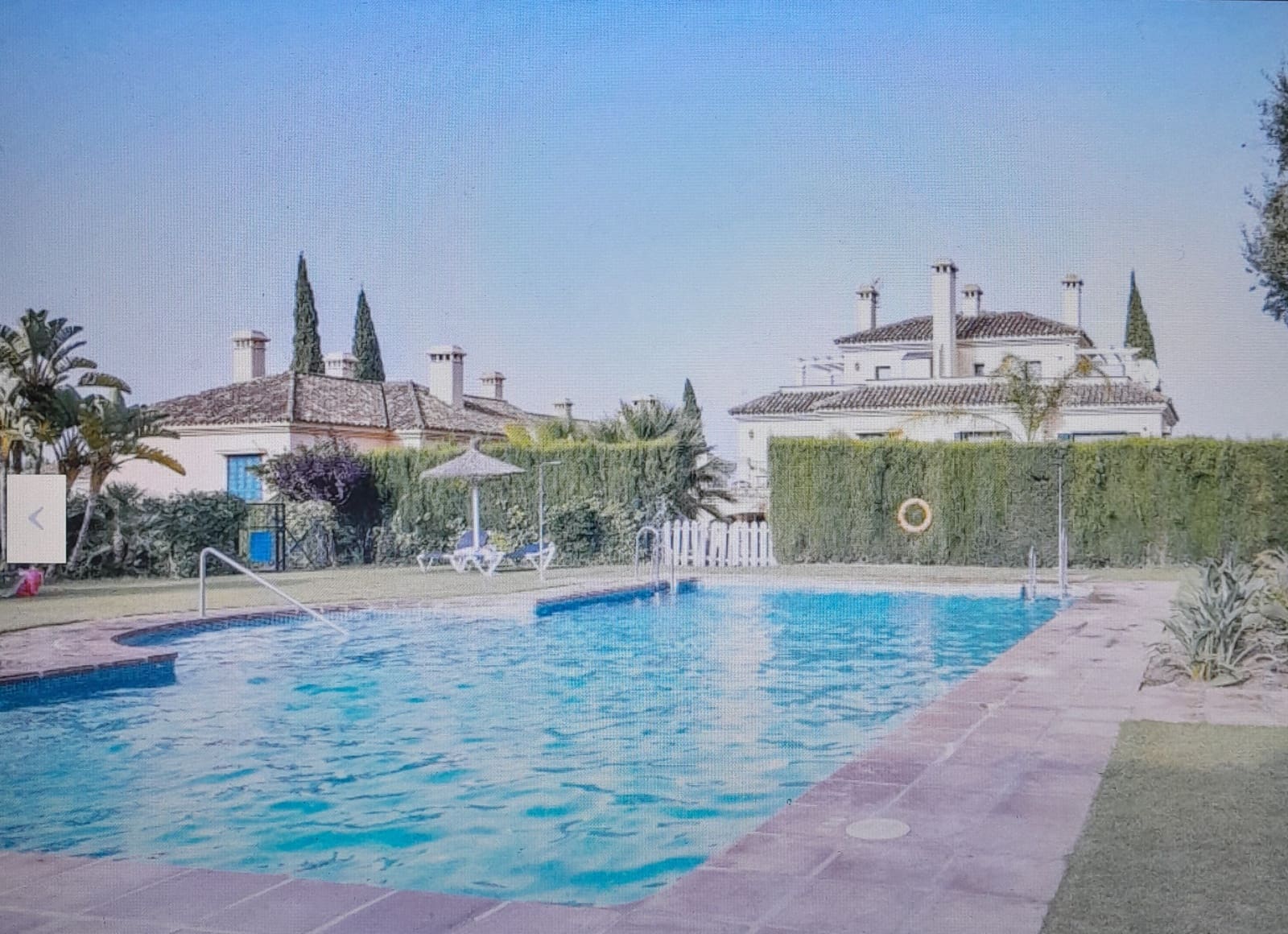 5 soveværelse Semi-Rækkehus til salg i Sotogrande med swimmingpool - € 775.000 (Ref: 9559799)