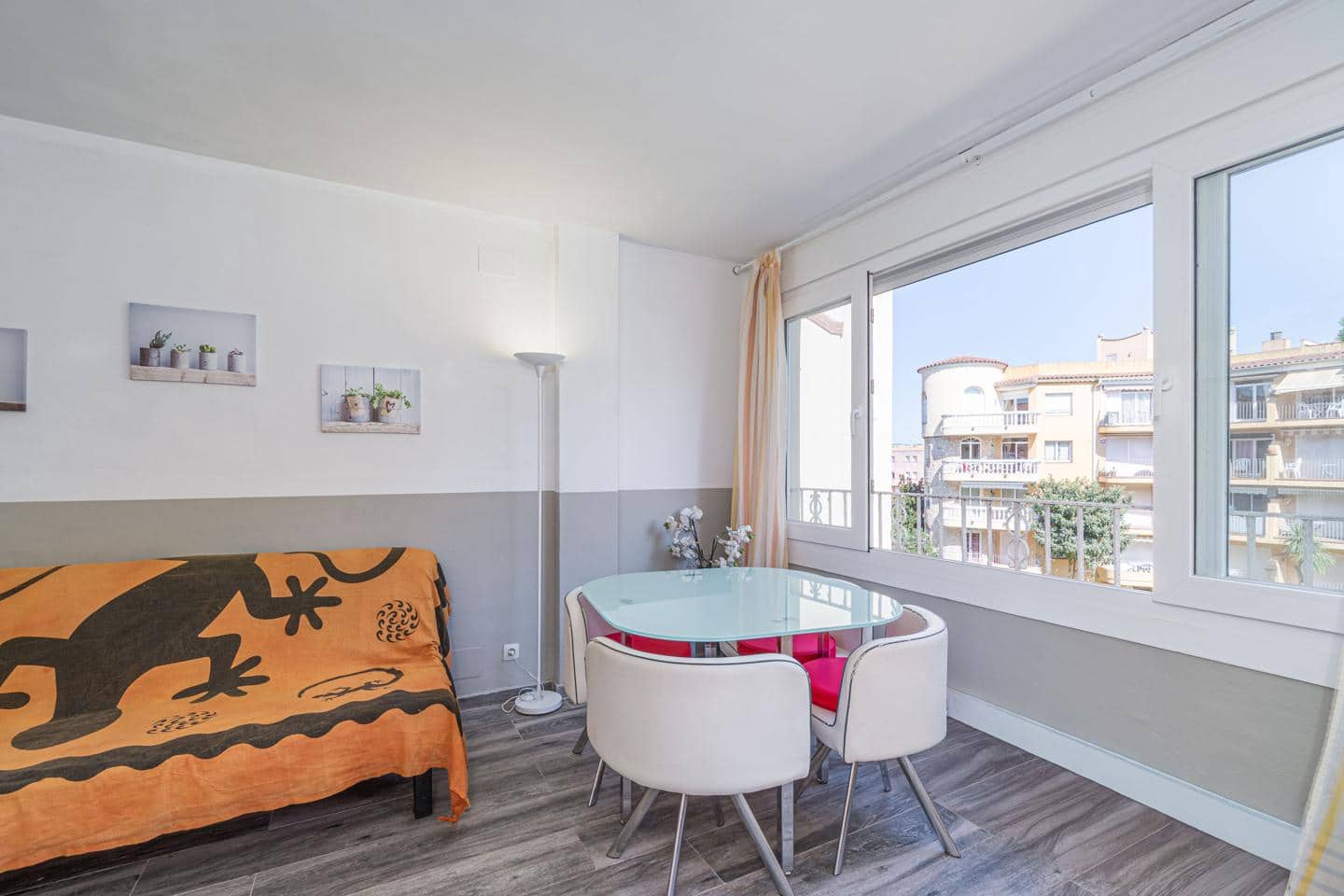 1 bedroom Flat for sale in Empuriabrava with pool - € 155,000 (Ref: 10037684)