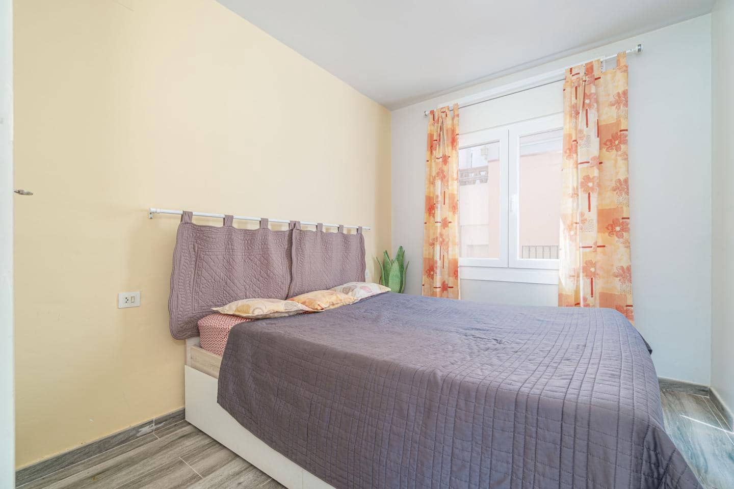 1 bedroom Flat for sale in Empuriabrava with pool - € 155,000 (Ref: 10037684)