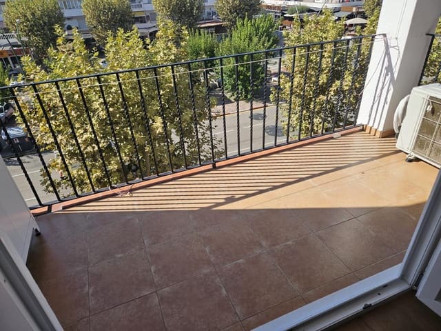 1 slaapkamer Flat te koop in Empuriabrava, Castelló d'Empúries met zwembad - € 142.000 (Ref: 10088722)