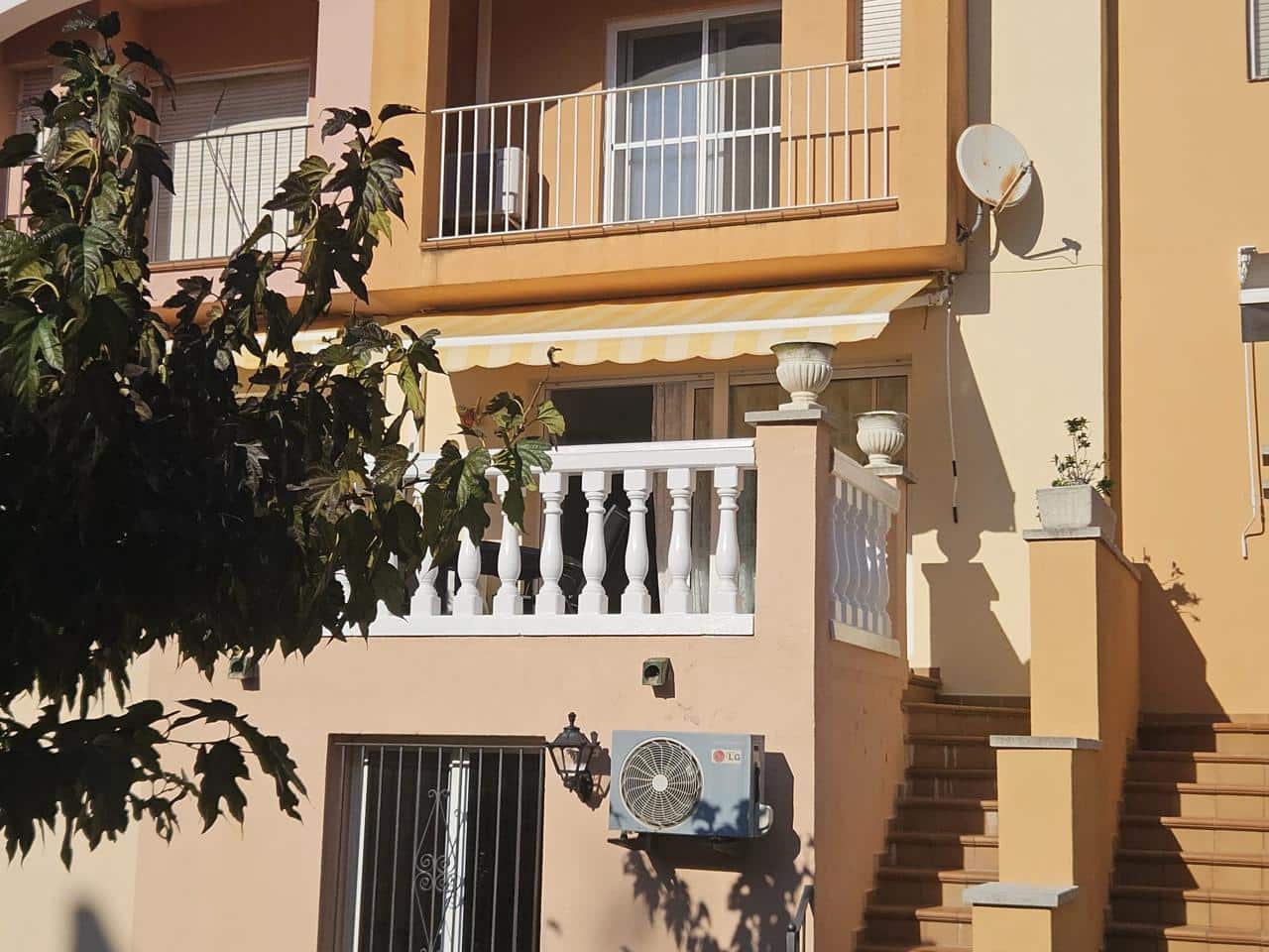 3 slaapkamer Villa te koop in Empuriabrava met zwembad garage - € 420.000 (Ref: 10162400)