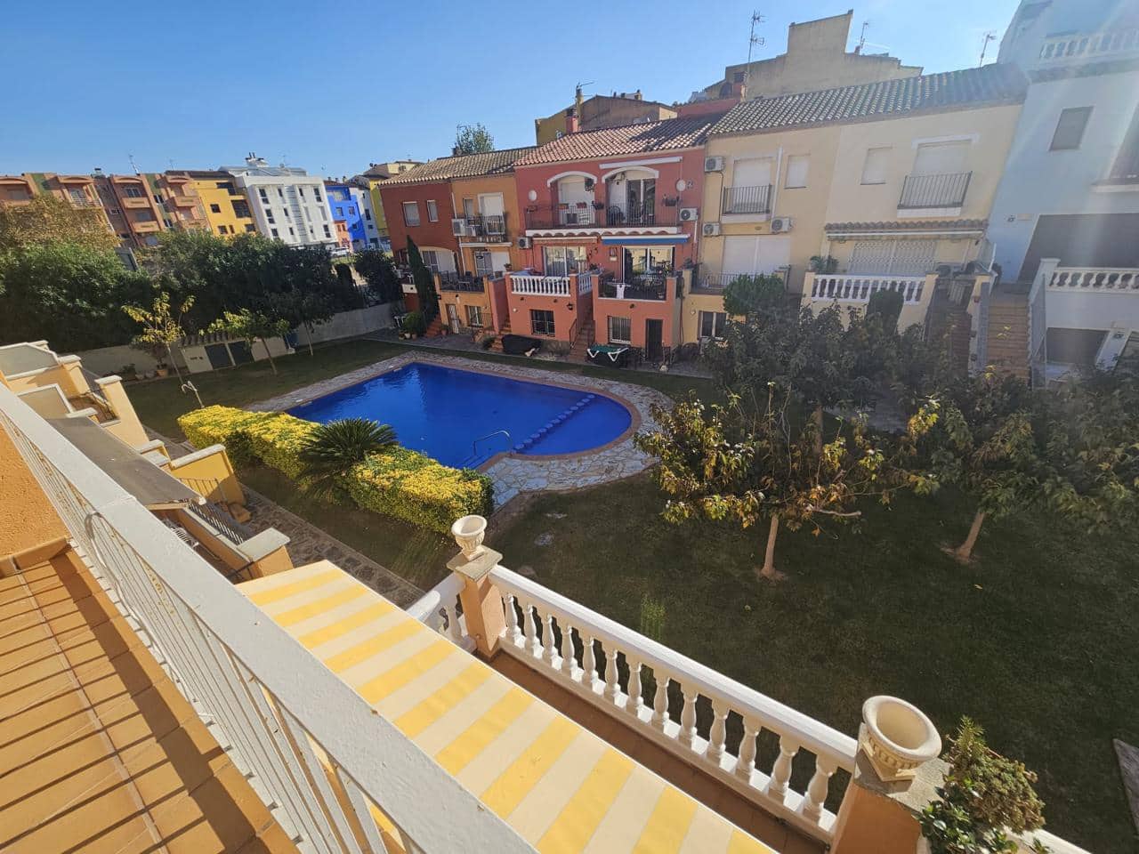 3 slaapkamer Villa te koop in Empuriabrava met zwembad garage - € 420.000 (Ref: 10162400)