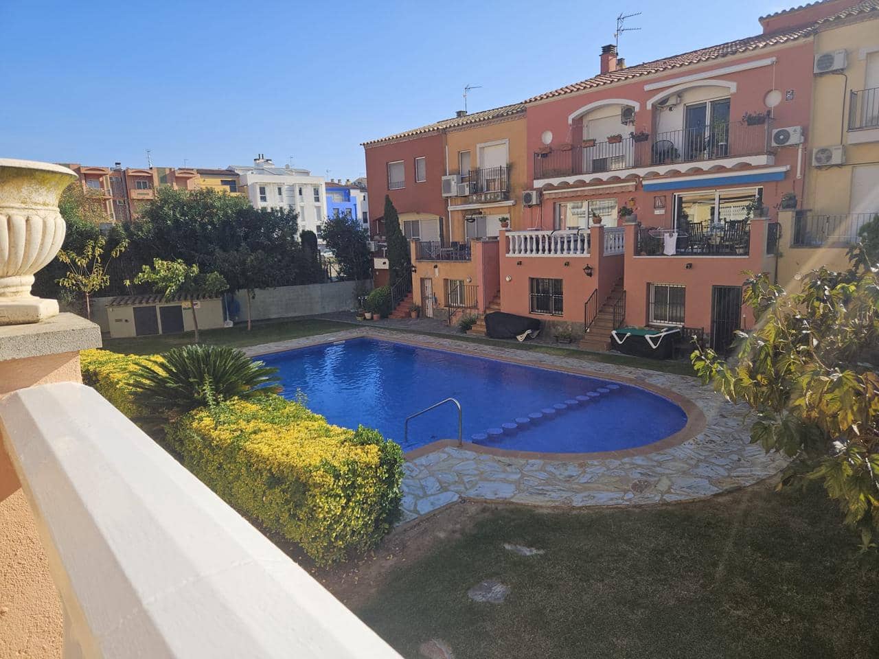 3 slaapkamer Villa te koop in Empuriabrava met zwembad garage - € 420.000 (Ref: 10162400)