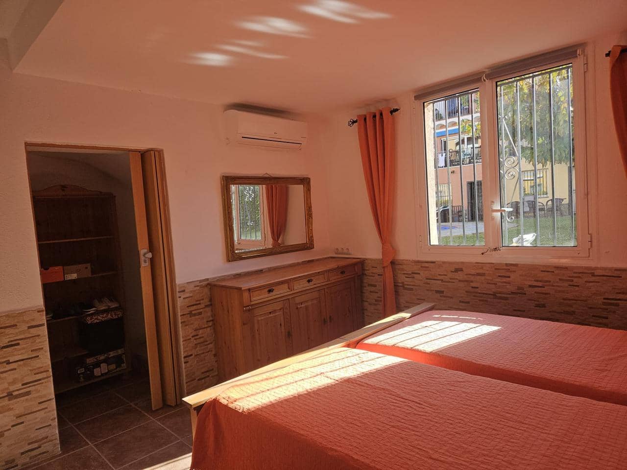 3 slaapkamer Villa te koop in Empuriabrava met zwembad garage - € 420.000 (Ref: 10162400)