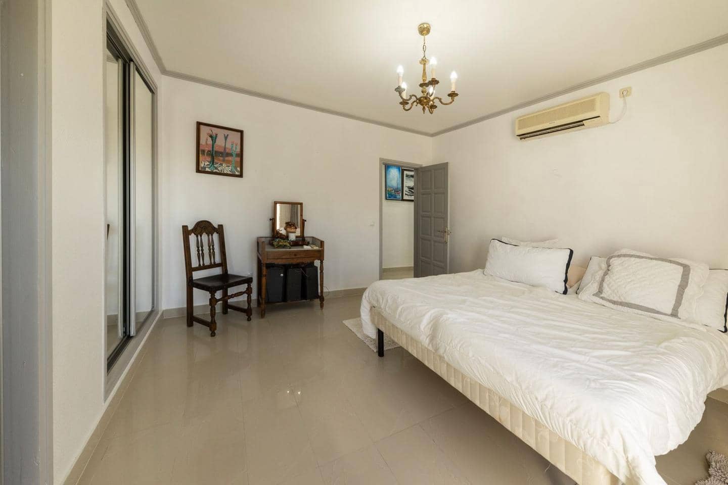 4 sovrum Villa till salu i Empuriabrava med pool garage - 1 199 000 € (Ref: 10187656)