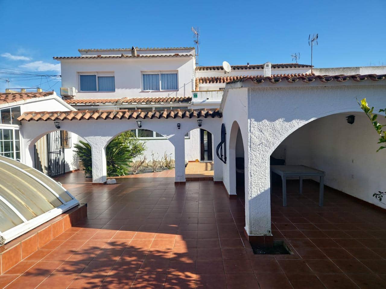 3 Zimmer Villa zu verkaufen in Empuriabrava mit Pool - 349.000 € (Ref: 9598217)