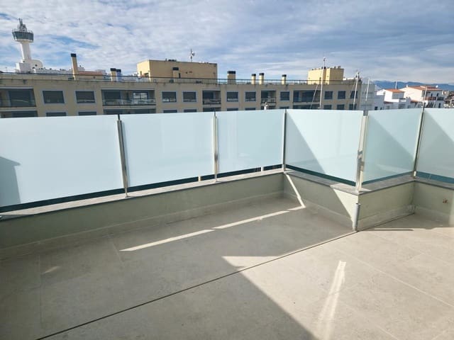 3 makuuhuone Huvila myytävänä paikassa Empuriabrava, Castelló d'Empúries mukana 
autotalli - 585 000 € (Ref: 9598218)