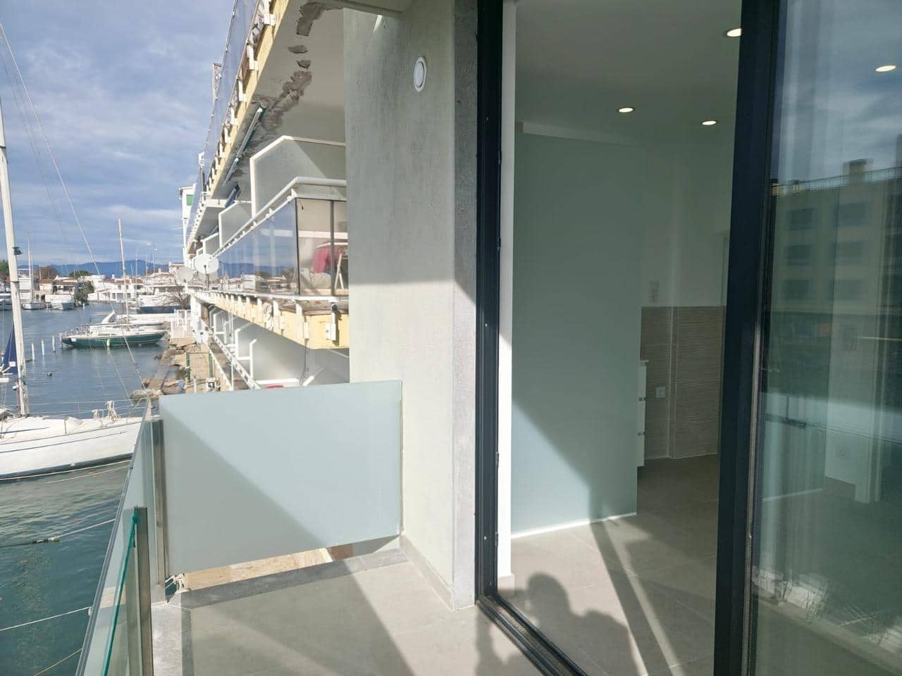 3 makuuhuone Huvila myytävänä paikassa Empuriabrava mukana 
autotalli - 585 000 € (Ref: 9598218)