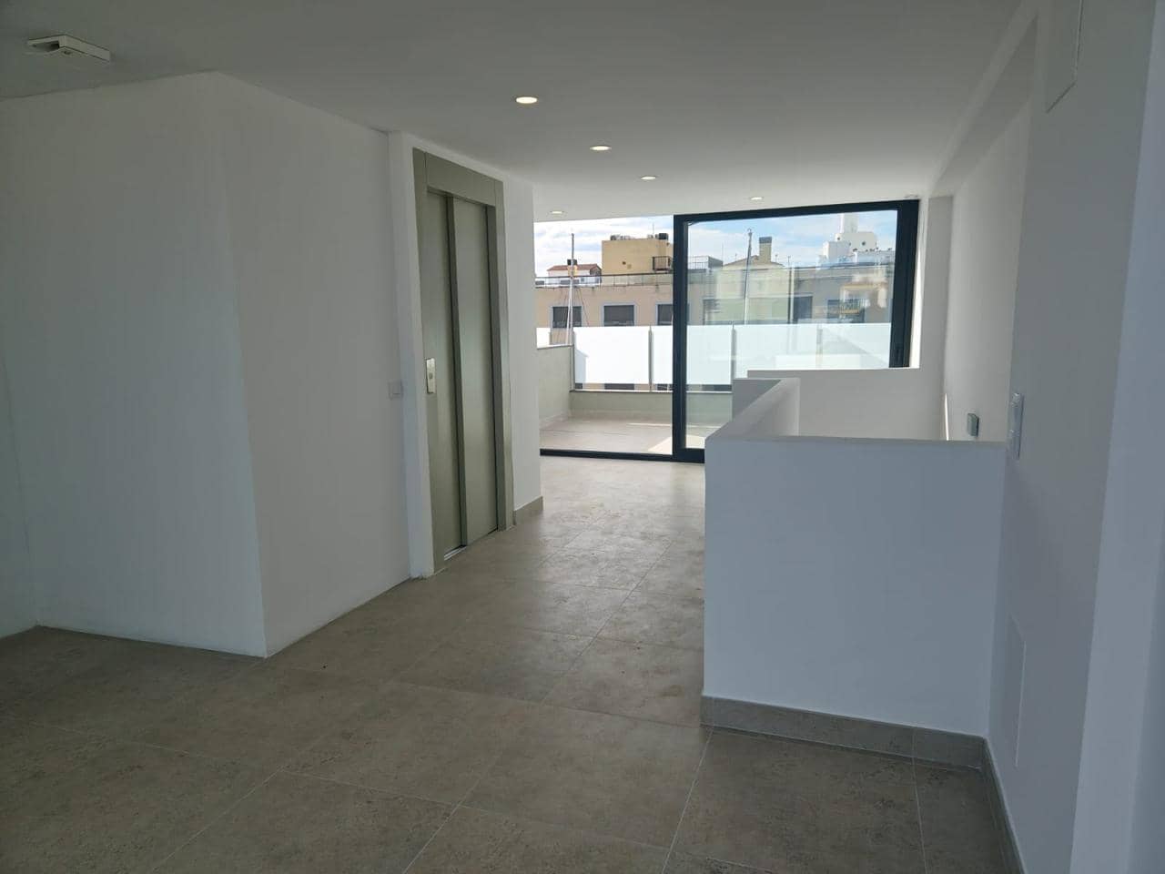 3 makuuhuone Huvila myytävänä paikassa Empuriabrava mukana 
autotalli - 585 000 € (Ref: 9598218)