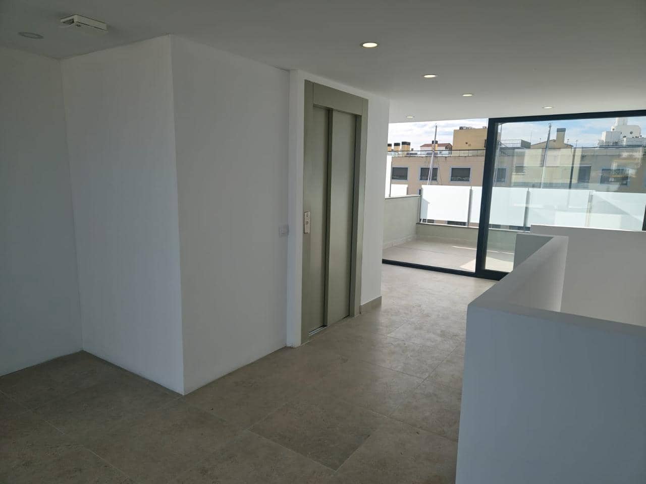 3 makuuhuone Huvila myytävänä paikassa Empuriabrava mukana 
autotalli - 585 000 € (Ref: 9598218)