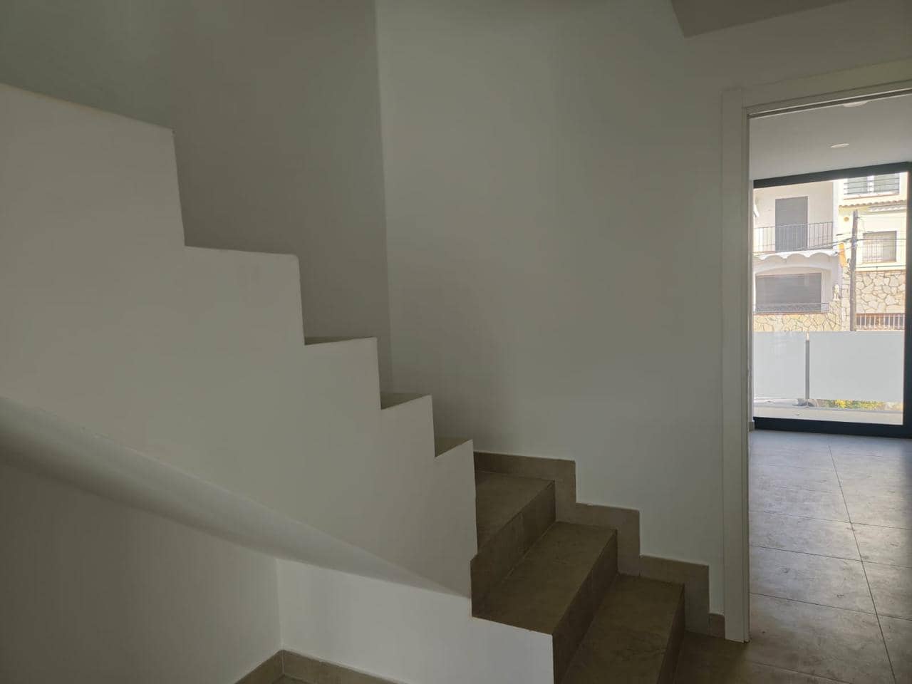 3 makuuhuone Huvila myytävänä paikassa Empuriabrava mukana 
autotalli - 585 000 € (Ref: 9598218)