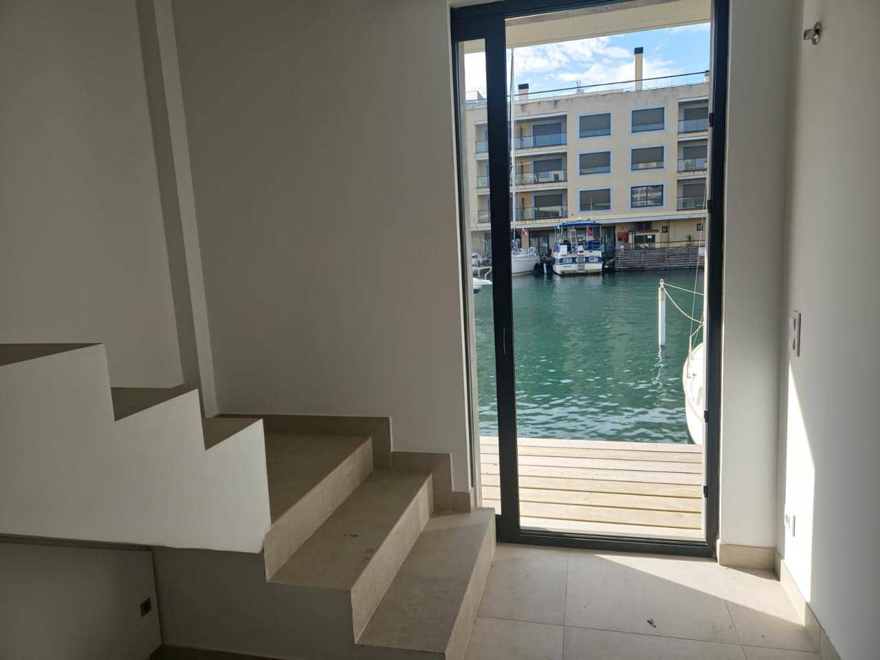 3 makuuhuone Huvila myytävänä paikassa Empuriabrava mukana 
autotalli - 585 000 € (Ref: 9598218)