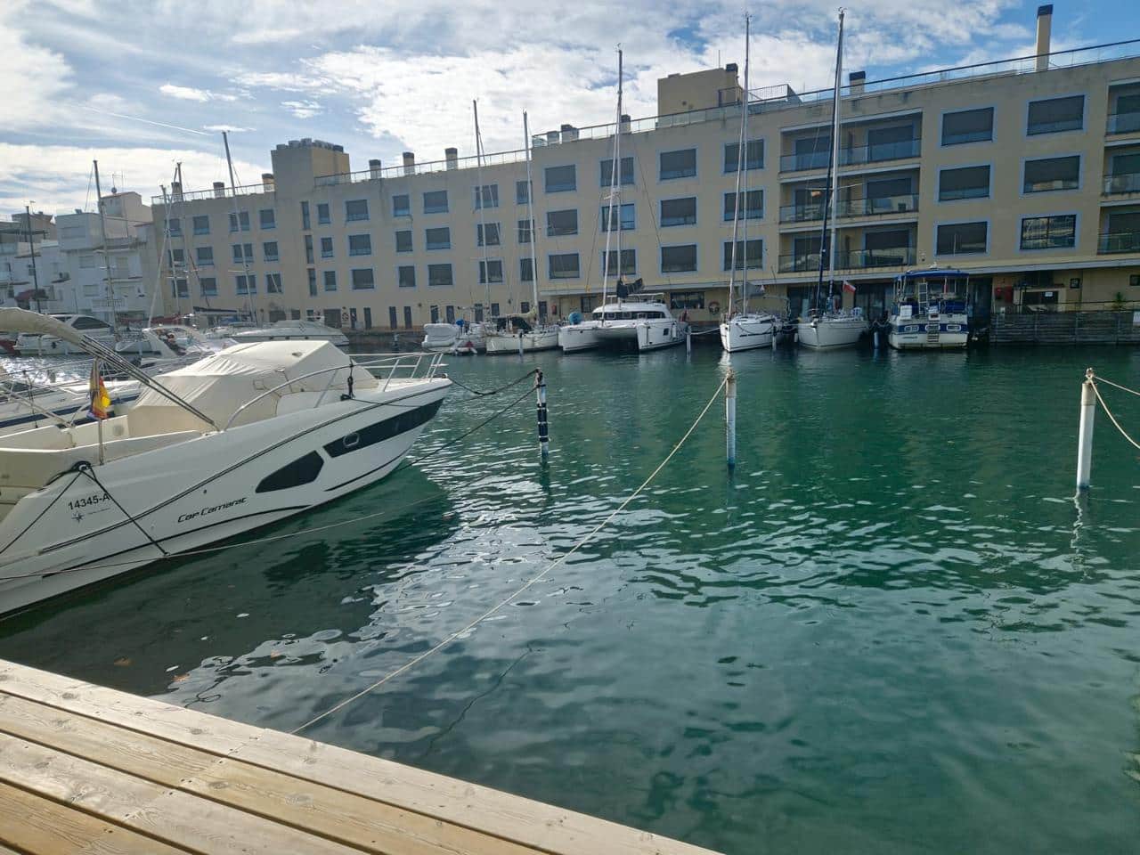 3 makuuhuone Huvila myytävänä paikassa Empuriabrava mukana 
autotalli - 585 000 € (Ref: 9598218)