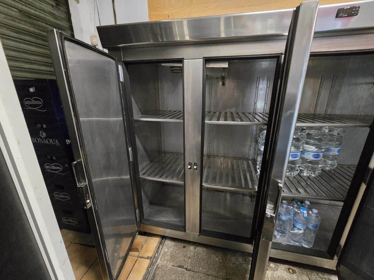 6 bedroom Business for sale in Empuriabrava - € 129,000 (Ref: 9598219)