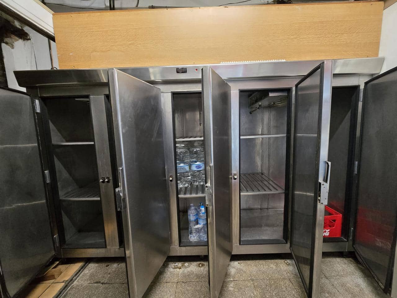 6 bedroom Business for sale in Empuriabrava - € 129,000 (Ref: 9598219)