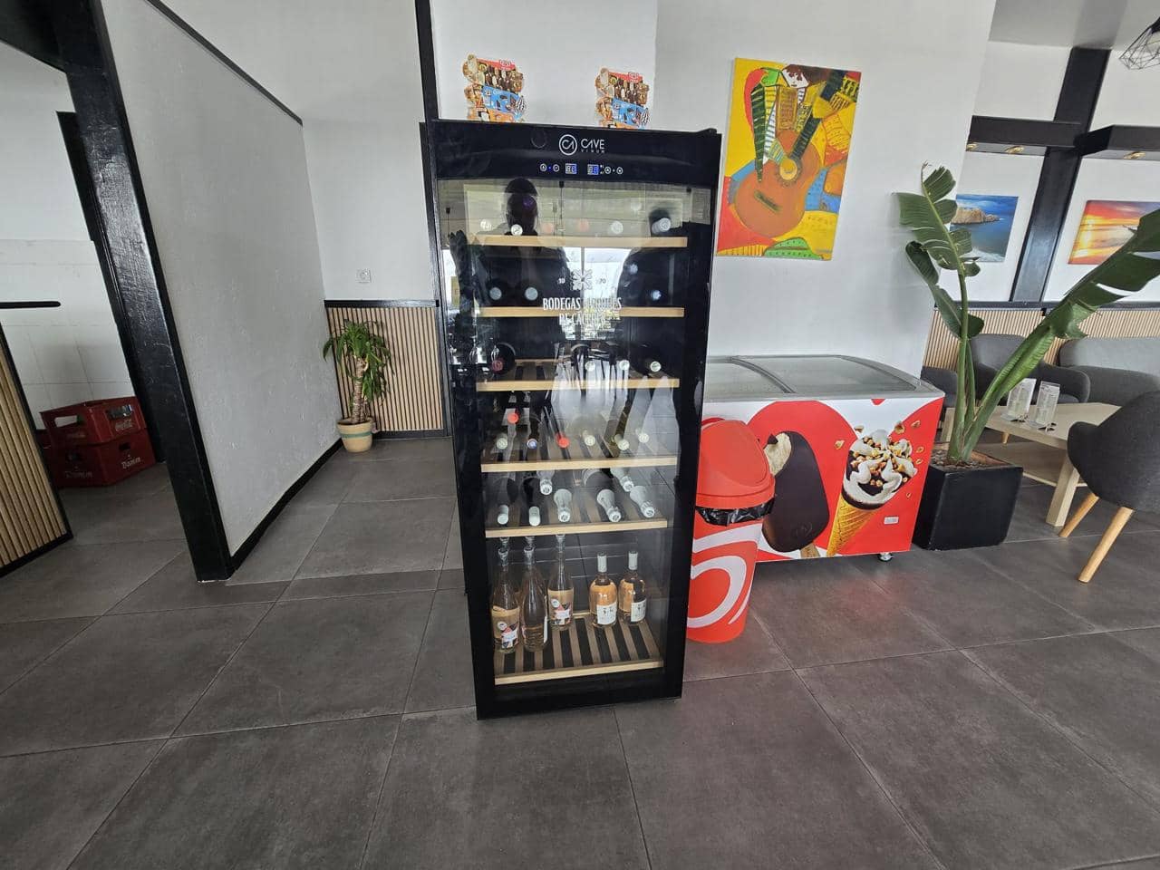 6 bedroom Business for sale in Empuriabrava - € 129,000 (Ref: 9598219)