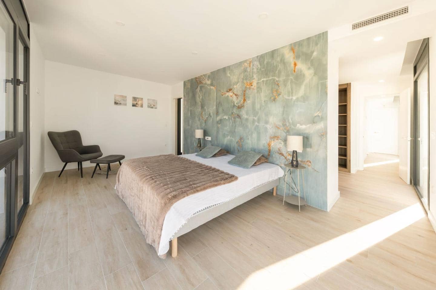 4 makuuhuone Huvila myytävänä paikassa Empuriabrava - 1 290 000 € (Ref: 9598220)