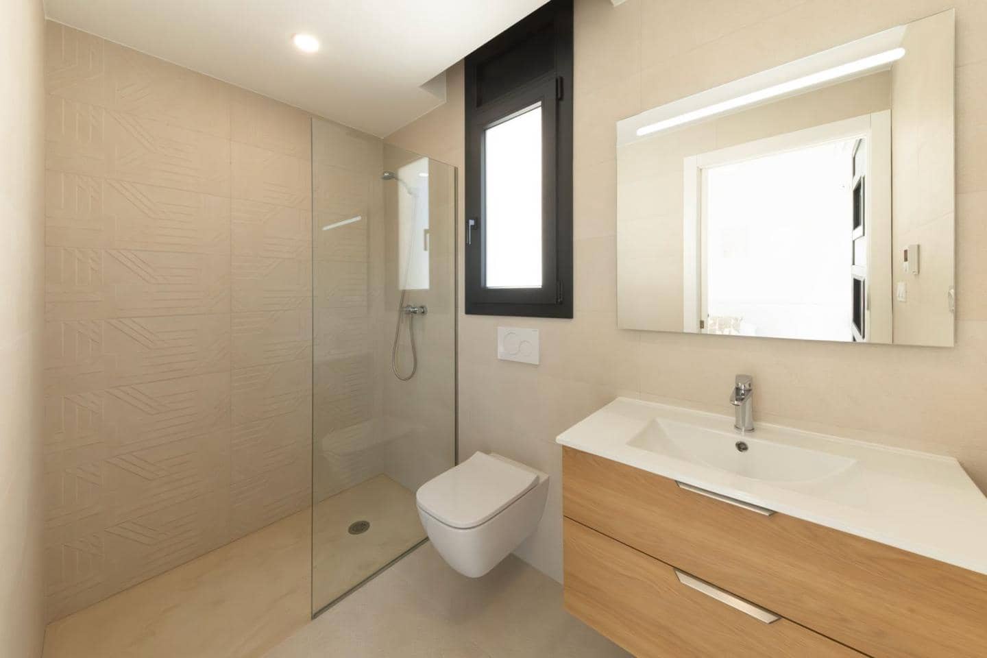 4 makuuhuone Huvila myytävänä paikassa Empuriabrava - 1 290 000 € (Ref: 9598220)