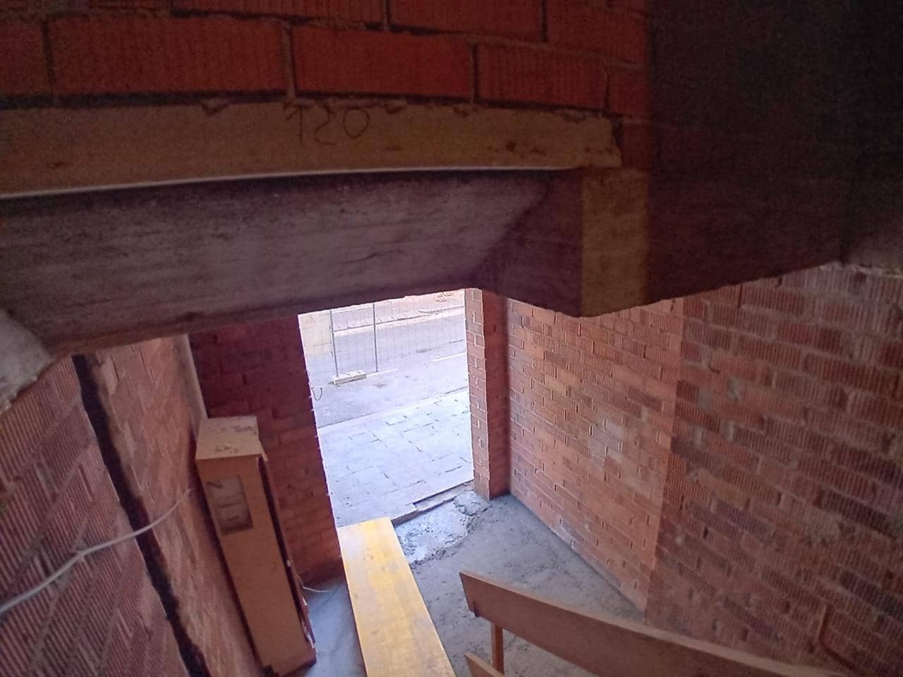 2 bedroom Flat for sale in Roses with garage - € 340,000 (Ref: 9598221)