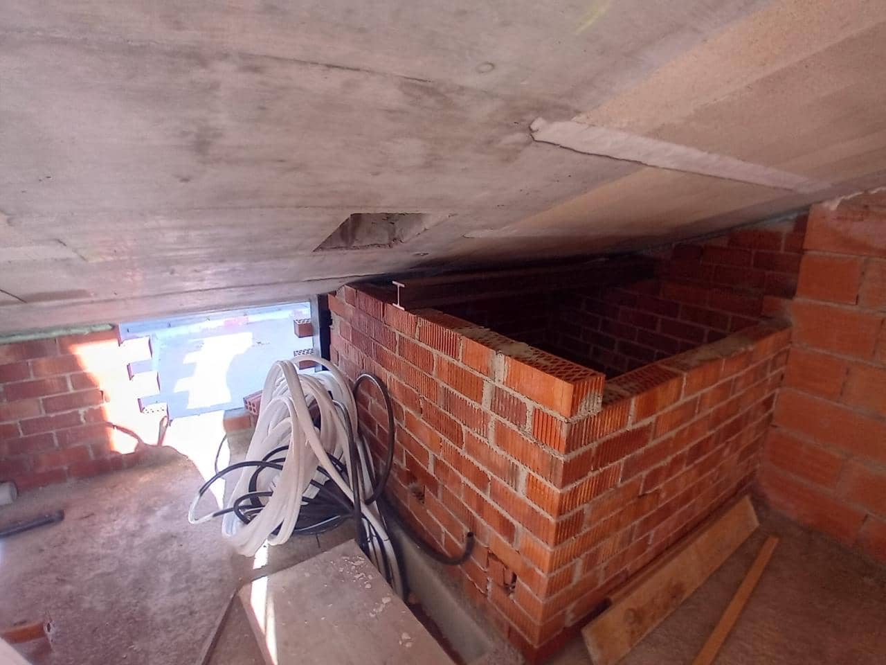 2 bedroom Flat for sale in Roses with garage - € 340,000 (Ref: 9598221)