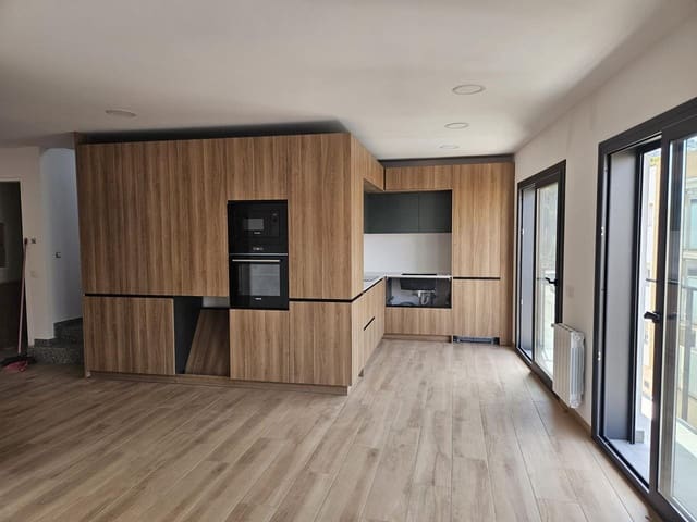 2 sypialnia Mieszkanie na sprzedaż w Roses z garażem - 360 000 € (Ref: 9598221)
