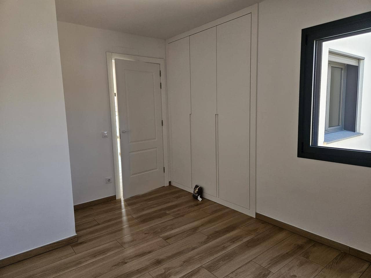 2 makuuhuone Asunto myytävänä paikassa Roses mukana 
autotalli - 360 000 € (Ref: 9598221)