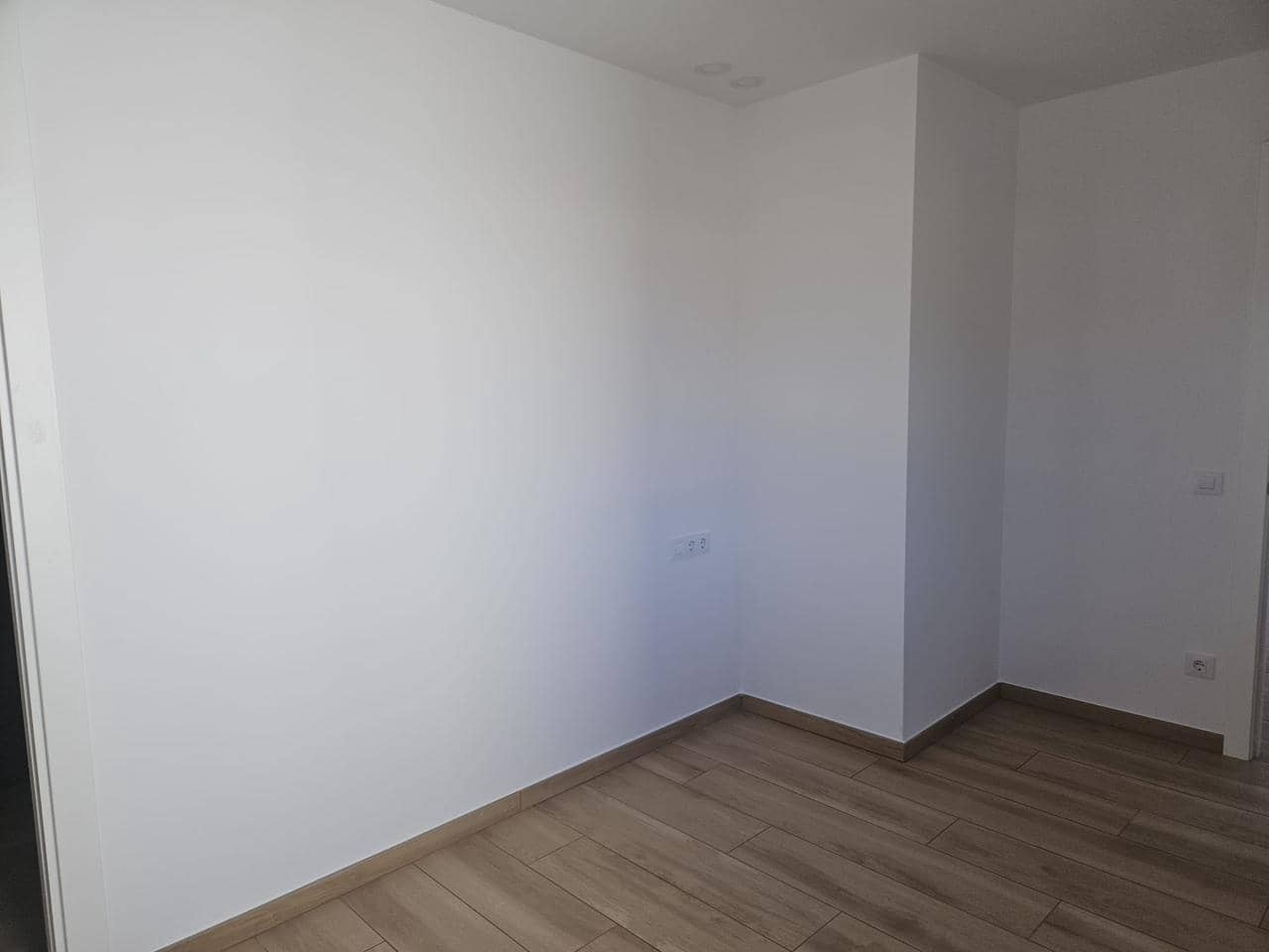 3 bedroom Flat for sale in Roses with garage - € 640,000 (Ref: 9598222)
